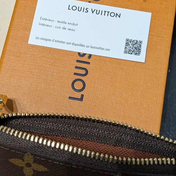 Louis Vuitton key pouch - Picture 7 of 8